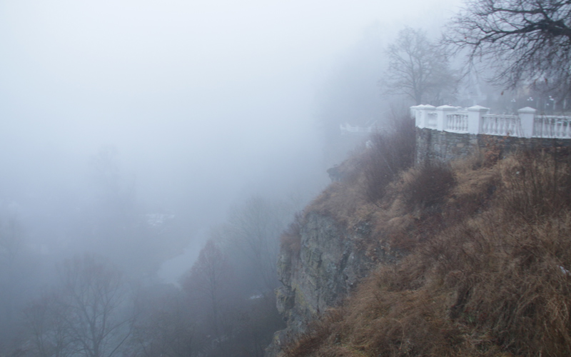 туман в каньоні
