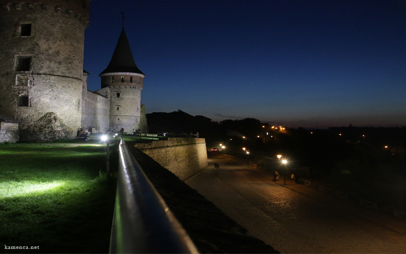 Вид із замка на дорогу